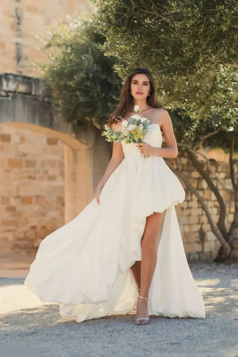 Fashion A-Line/Princess Strapless Sleeveless Zipper Up Sweep/Brush Train Wedding Dress
