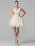 A-Line Party Dress Homecoming Graduation Short / Mini Sleeveless V Neck Lace Over Tulle with Crystals Appliques