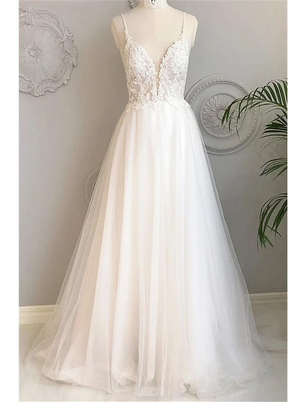 Beautiful Beach Wedding Dresses A-Line Sleeveless Strap Lace With Buttons Appliques