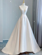 Casual Wedding Dresses Court Train Sleeveless V Neck Satin With Bow(s) Pleats