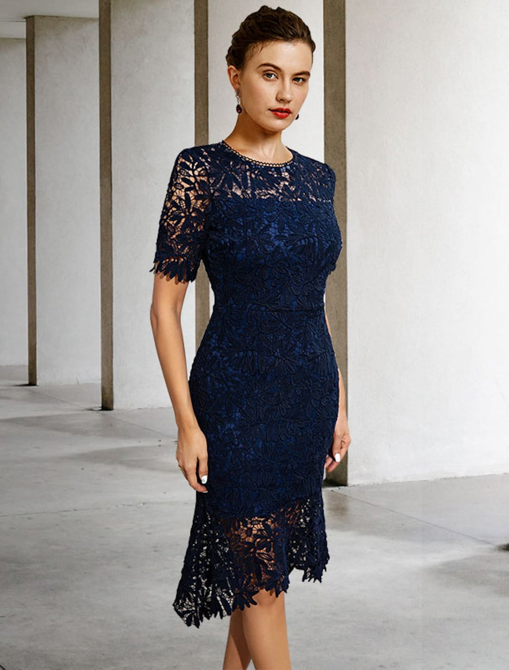 Mother of the Bride Dress Simple Elegant Knee Length Lace Short Sleeve Appliques