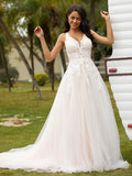 A-Line/Princess Tulle Lace V-neck Sleeveless Court Train Wedding Dresses