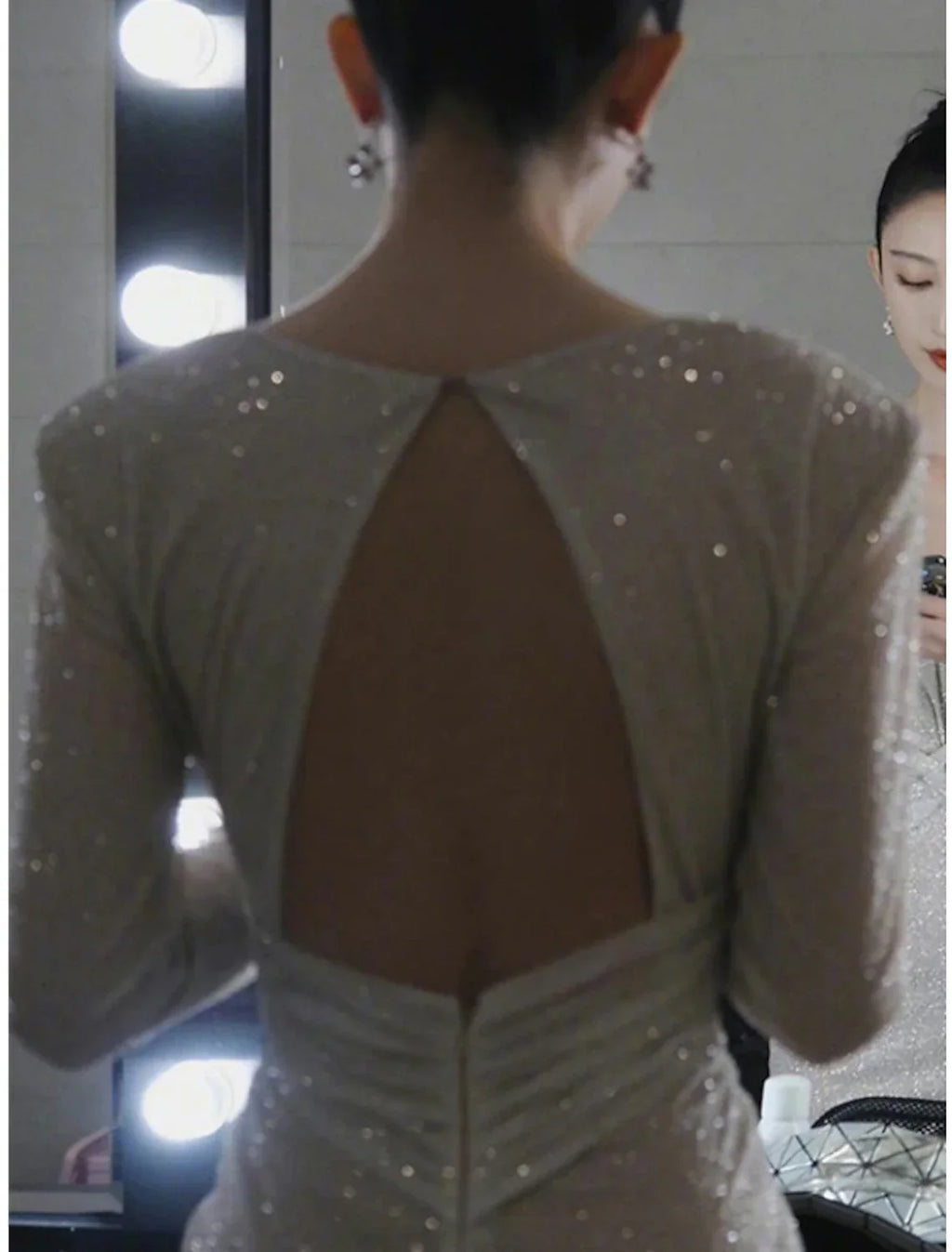 Sheath / Column Prom Dresses Sparkle & Shine Dress Wedding Party Floor Length Long Sleeve V Neck Sequined Backless with Glitter Ruched Slit