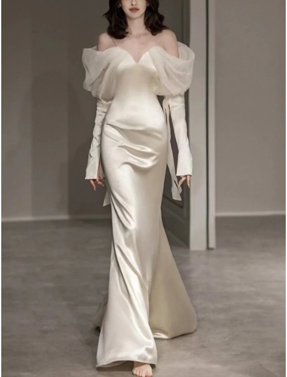 Mermaid / Trumpet Evening Gown Elegant Dress Formal Prom Floor Length Long Sleeve Sweetheart Italy Satin with Buttons Shawl