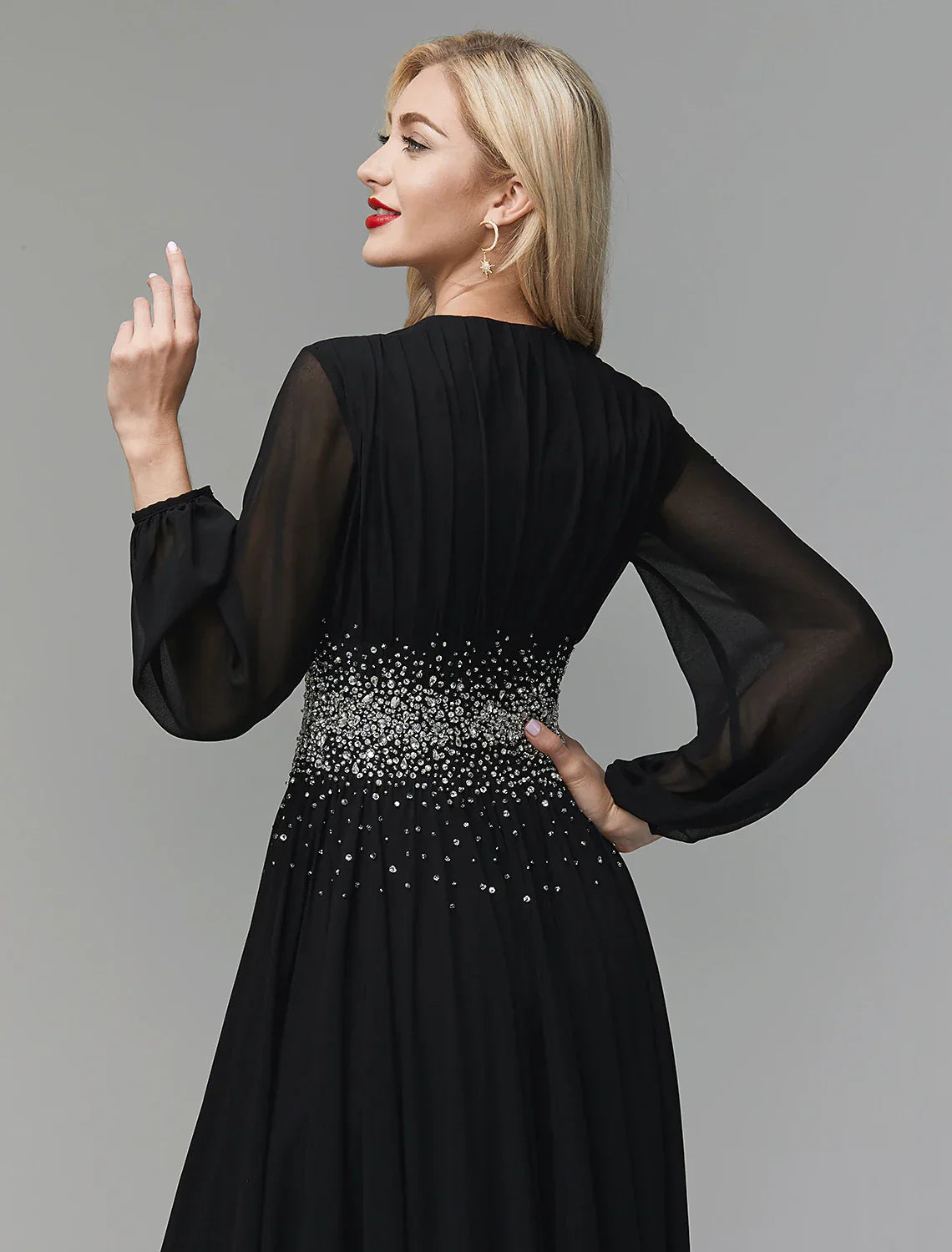 A-Line Evening Dress Celebrity Red Carpet Formal Gown Party Dress Black Tie Wedding Guest Floor Length Long Sleeve V Neck Chiffon with Sequin