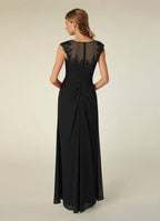 Black Dress A-Line Scoop Neck Sequins Mother of the Groom Dresses Elegant Illusion Cap Sleeves Leg Slit Evening Dress