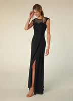 Black Dress A-Line Scoop Neck Sequins Mother of the Groom Dresses Elegant Illusion Cap Sleeves Leg Slit Evening Dress