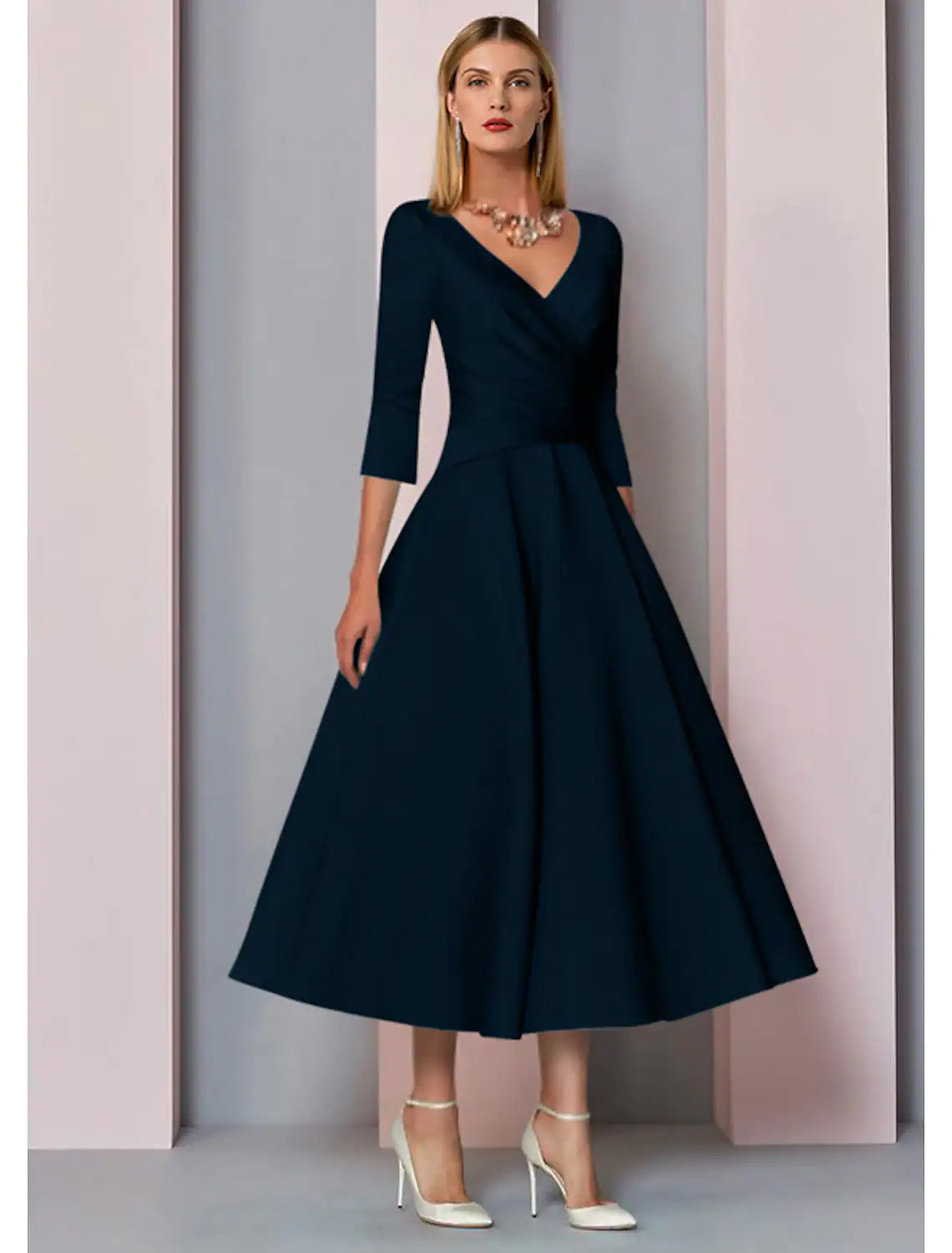 A-Line Mother of the Bride Dress Wedding Guest Vintage Plus Size Elegant V Neck
