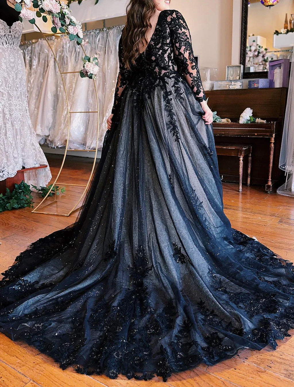 A-Line Evening Gown Black Dress Plus Size Formal Wedding Court Train Sleeveless V Neck Fall Wedding Reception Tulle with Slit Appliques