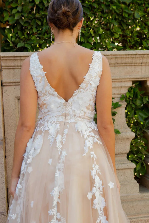 Romantic A-Line V-Neck Sleeveless Open-Back Floor-Length Prom Dress