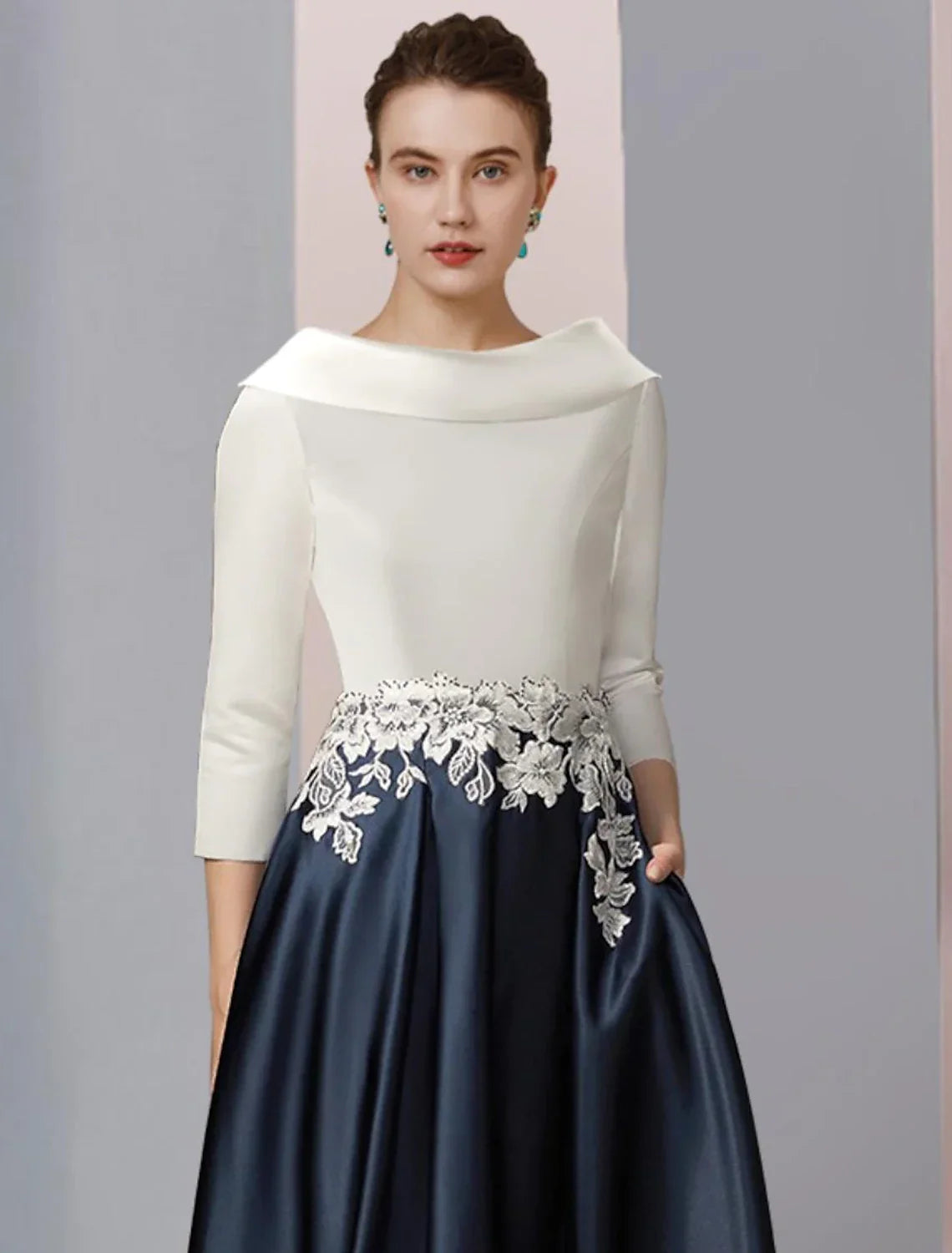 A-Line Mother of the Bride Dress Formal Wedding Guest Elegant Vintage Bateau Neck Tea Length Satin Lace Half Sleeve with Pleats Appliques Color Block