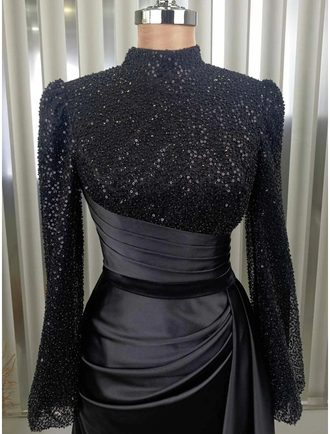 A-Line Evening Gown Champagne Christmas Elegant Dress Formal Sweep / Brush Train Long Sleeve High Neck Satin with Glitter Pleats Ruched