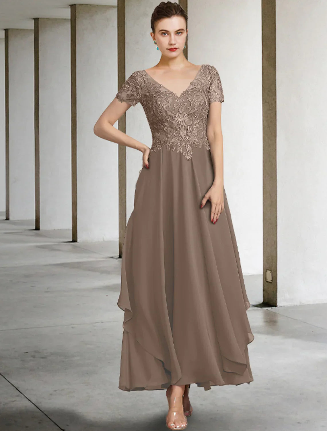 A-Line Mother of the Bride Dress Plus Size Elegant V Neck Ankle Length Chiffon Lace Short Sleeve Appliques