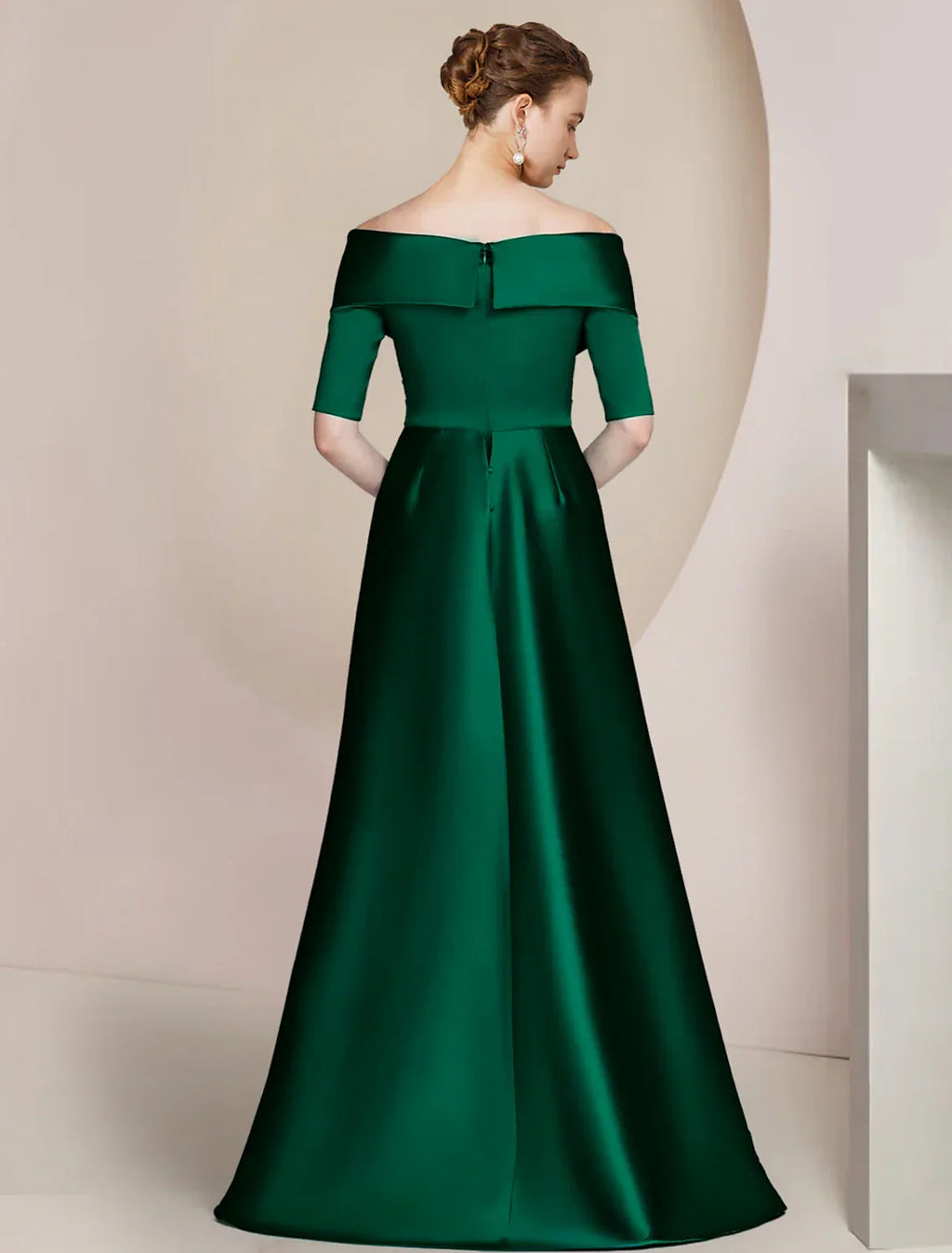 Guaina/Colonna Abito da madre della sposa Abito da invitata a un matrimonio formale Abito da festa elegante formale in raso a mezza manica con scollo a barca lungo fino al pavimento con sovragonna arricciata