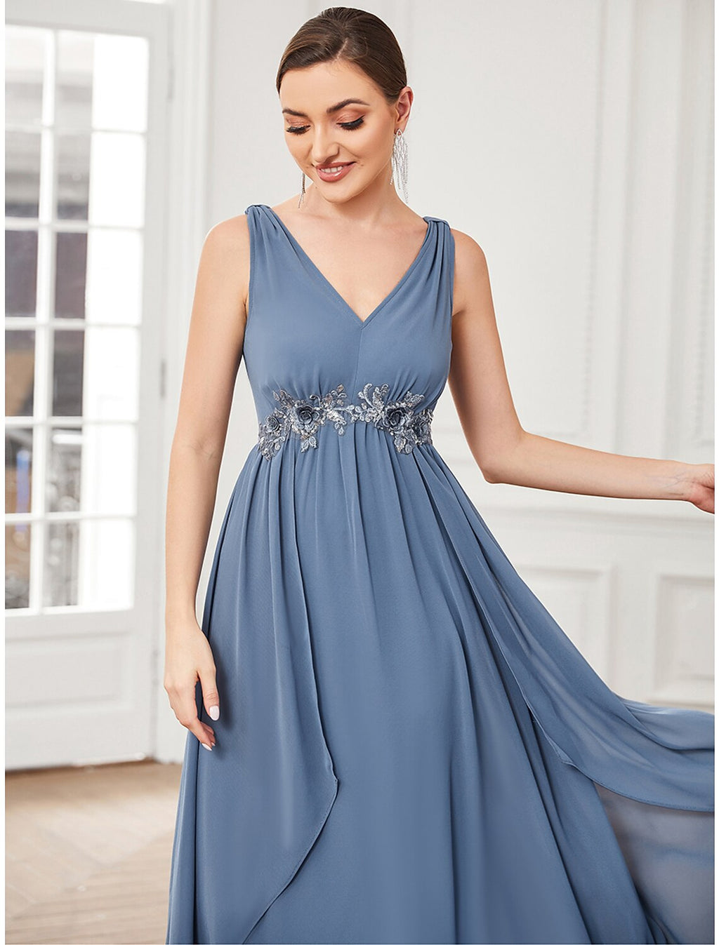 A-Line Prom Dresses Minimalist Dress Party Wear Floor Length Sleeveless V Neck Chiffon with Appliques