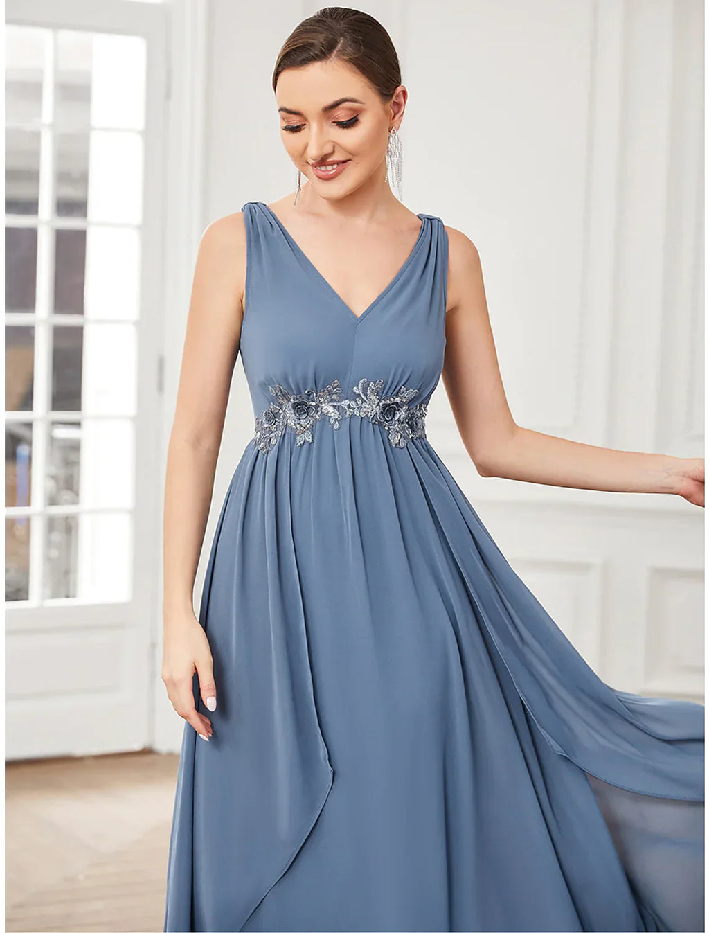 A-Line Prom Dresses Party Wear Floor Length Sleeveless V Neck Chiffon with Appliques