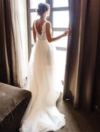 Beach Wedding Dresses Floor Length A-Line Sleeveless V Neck Lace With Pleats Appliques